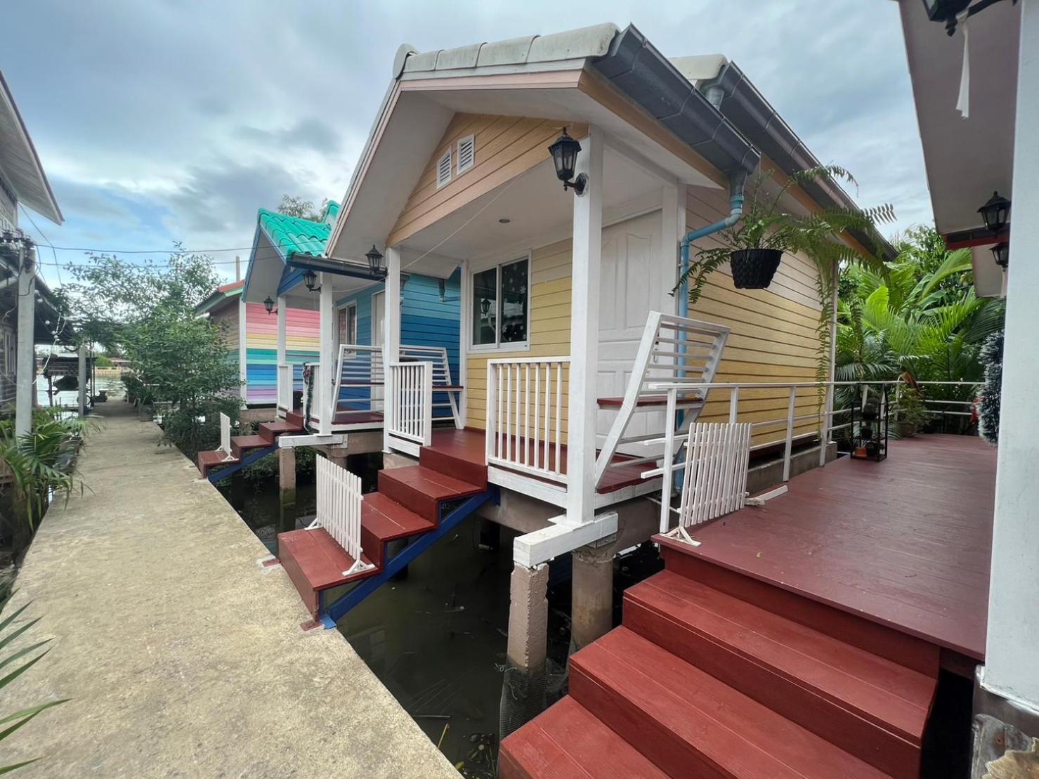 Se'Sun Amphawa Otel Dış mekan fotoğraf