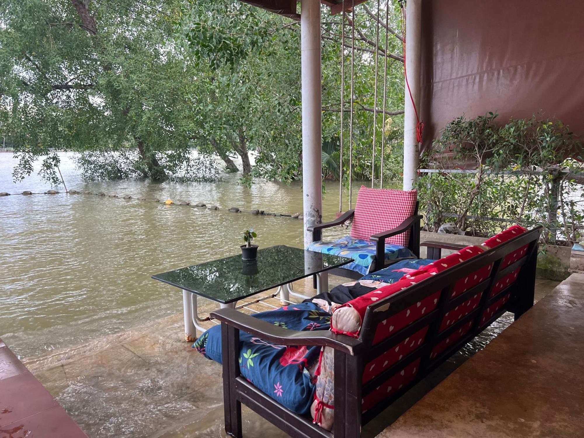 Se'Sun Amphawa Otel Dış mekan fotoğraf