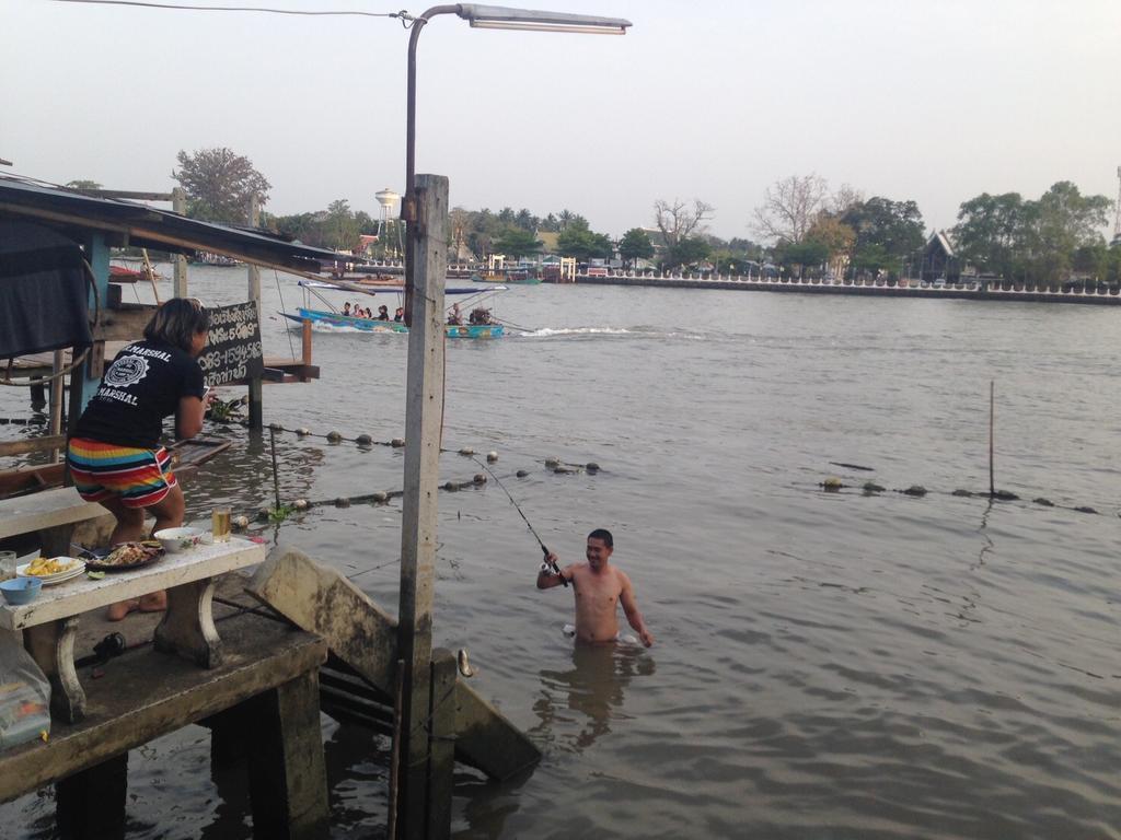 Se'Sun Amphawa Otel Dış mekan fotoğraf