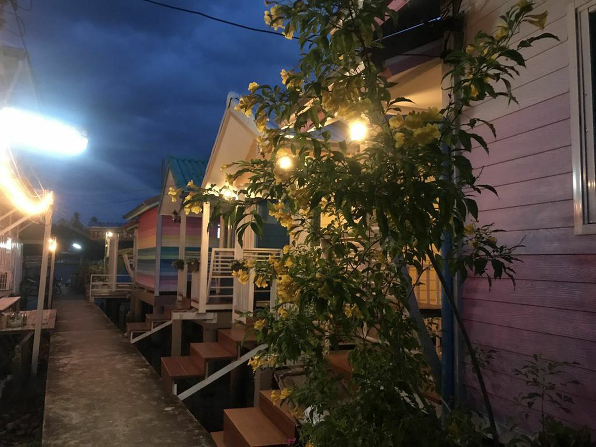 Se'Sun Amphawa Otel Dış mekan fotoğraf